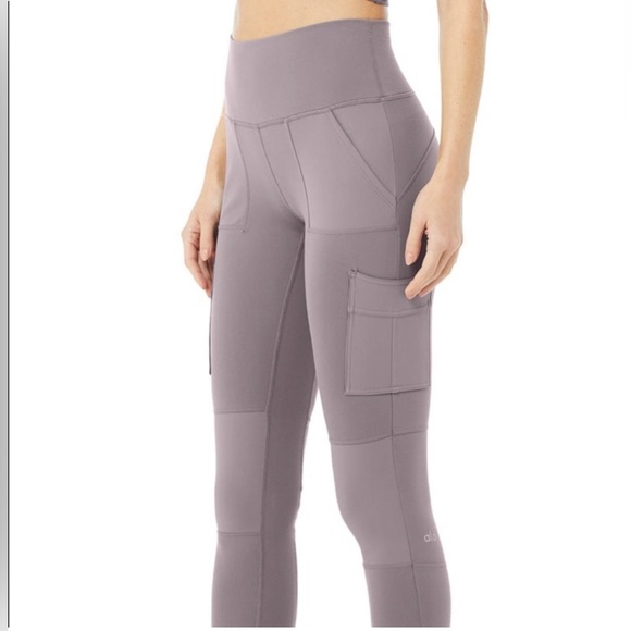 Alo Yoga High Waist Cargo Legging size small - Picture 2 of 8